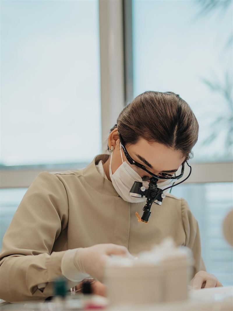 Dra. Victoria Santana, cirurgia-dentista
